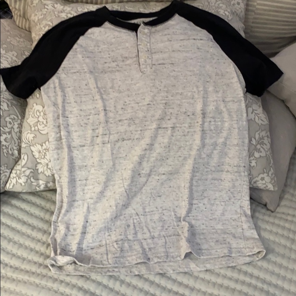 ** 3 for $15 ** Aeropostale short sleeved baseball tee.
